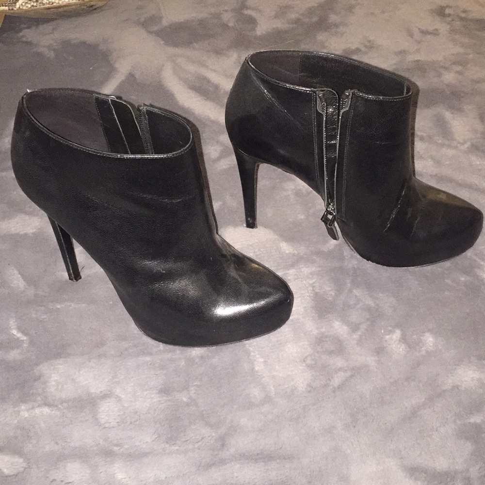 ANKLE BOOTS